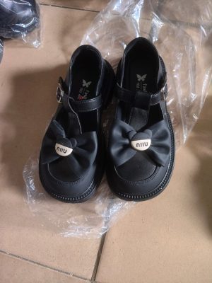 Shoe